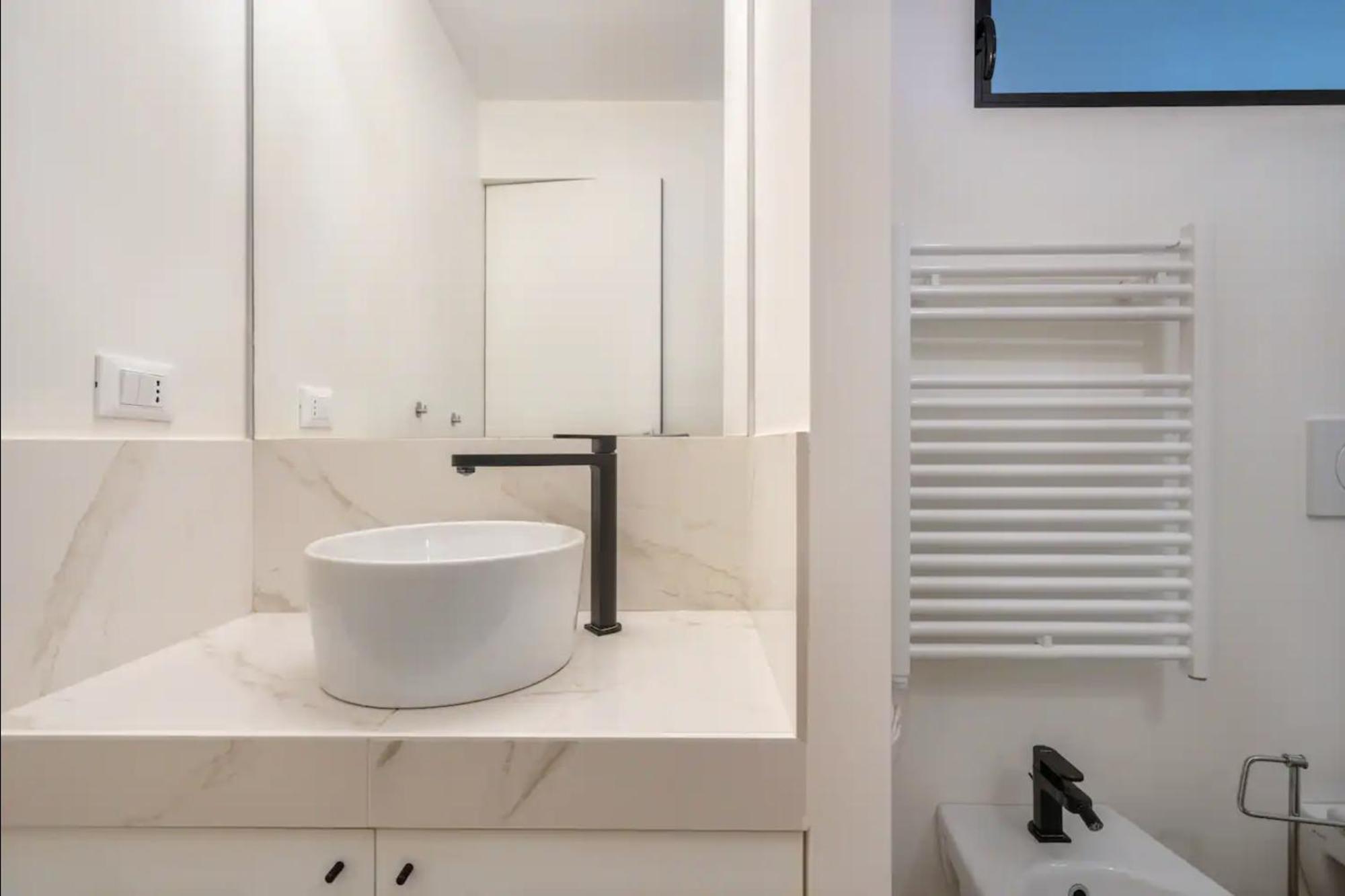 Modern Loft In Porta Venezia - Hosted By Sweetstay Mediolan Zewnętrze zdjęcie
